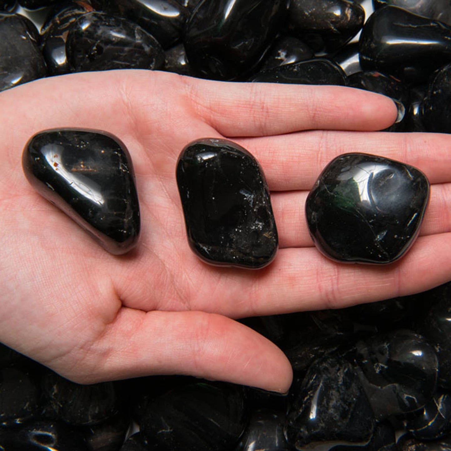 🖤 Natural Black Onyx Tumbled Stones – Medium (Brazil)