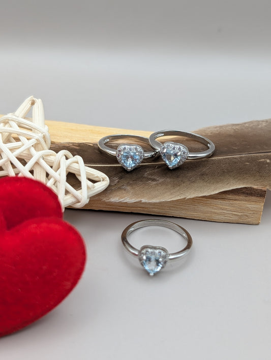 Aquamarine Heart Ring – White Bronze