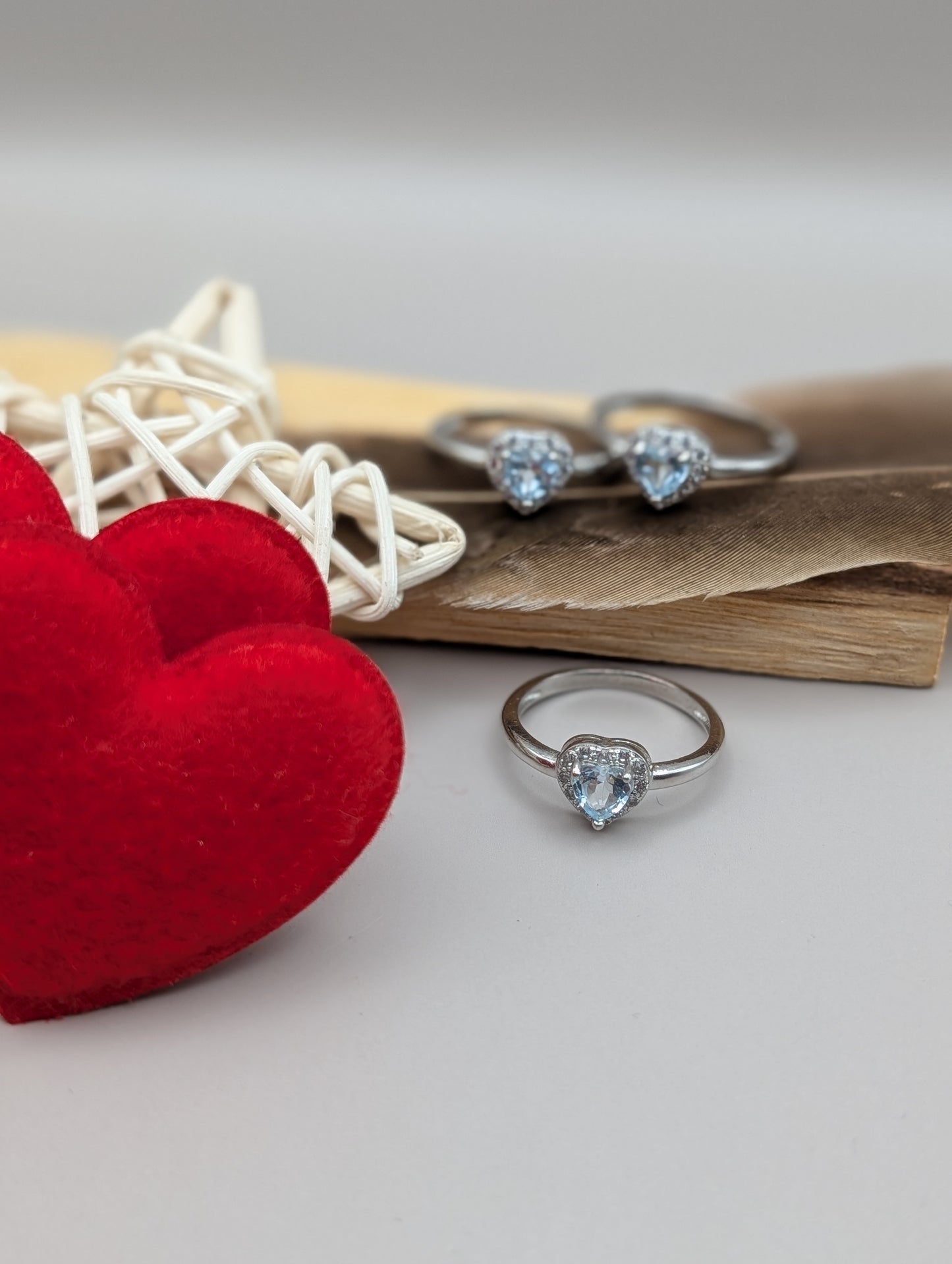 Aquamarine Heart Ring – White Bronze