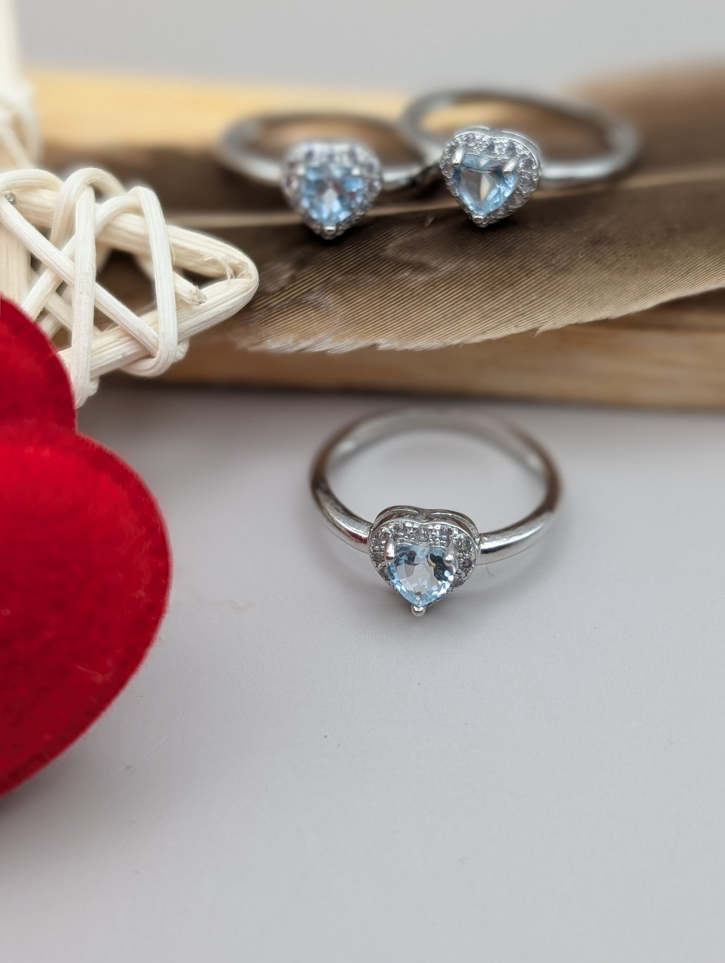 Aquamarine Heart Ring – White Bronze